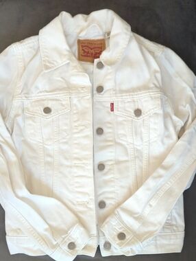 Levi's White Denim Jacket with Button-Front